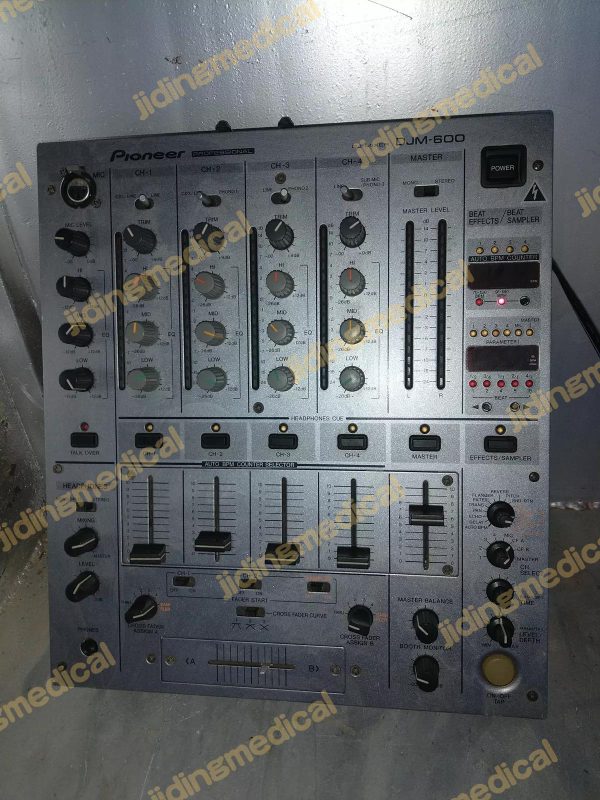 Pioneer DJM-600 Professional DJ Mixer 4-channel Silver 1999 model Equipment